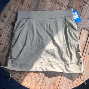 NWT Columbia skort